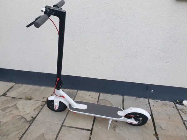 Battery scooter