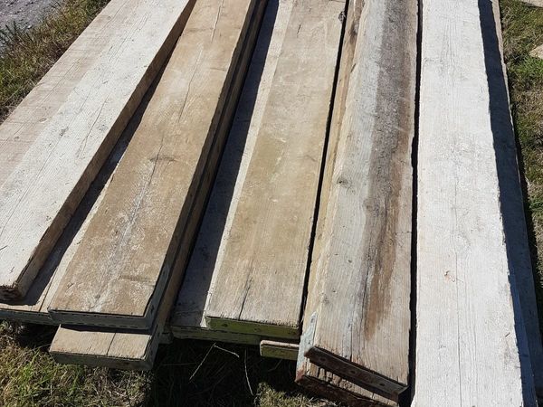 scaffolding  planks