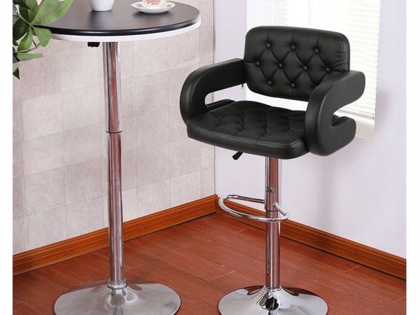 LARGE HIGH BAR STOOLS - DELIVERY  🚚