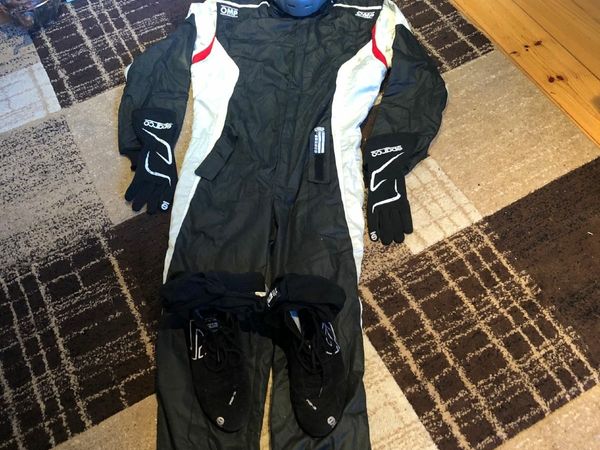 Race suit, helmet, fireproof gloves, boots, socks and underwear