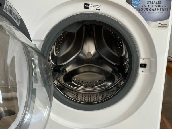 Whirlpool front loading washing machine: 7kg