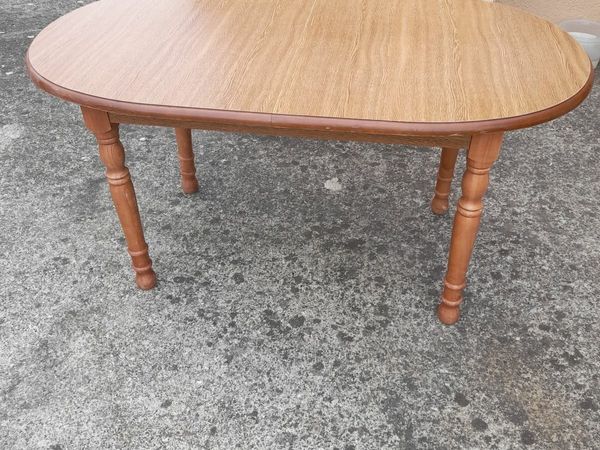 Extendable dining table reduced to €60