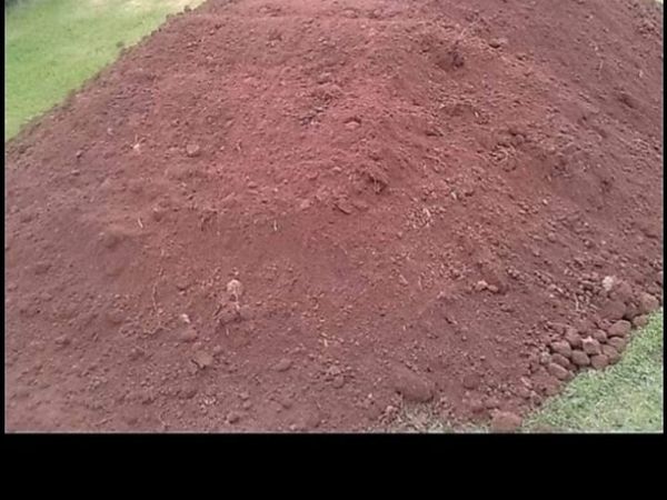 Good quality riddled topsoil for sale delivered