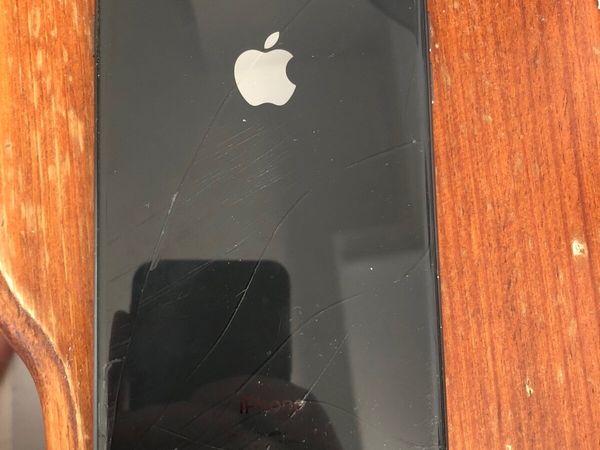 iPhone 8 Plus + Otterbox Case