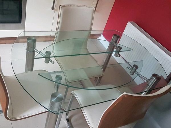 Kitchen table extendable
