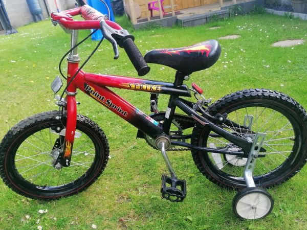 Child’s bike with stabilisers