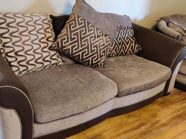 3 Seater and 2 seater sofa