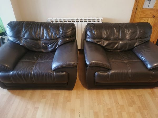 Real leather Italian comfortable armchairs