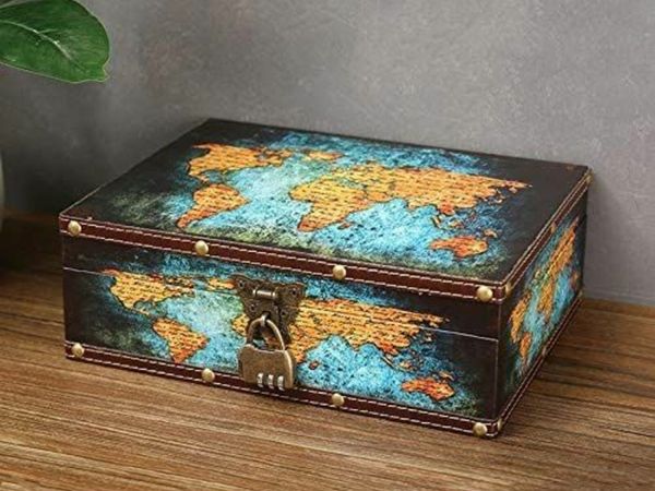 Vintage Wood Treasure Chest Keepsake Jewelry with Map Leather Surface |Treasure Box Kids Pirate Treasure Chest with Lock |Kids Storage Treasure Chest, also for teenagers and Adults 10.6"*8.6"*3.6"