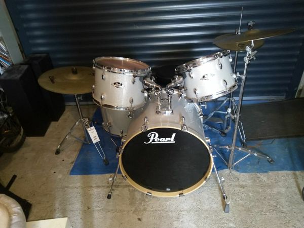 Complete Pearl Drum Kit