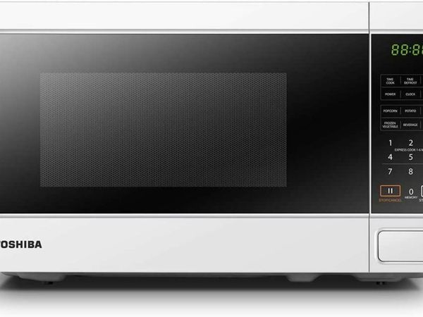 800w 20L Microwave Oven with 6 Preset Recipes, 11 Power Levels, Procedural Memory, Auto Defrost, and Digital Display - White - MM-EM20P(WH)