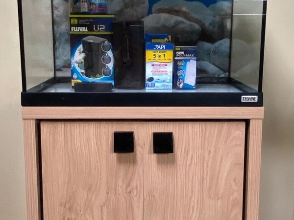Fluval 90 Ltr Fish Tank with Oak Cabinet