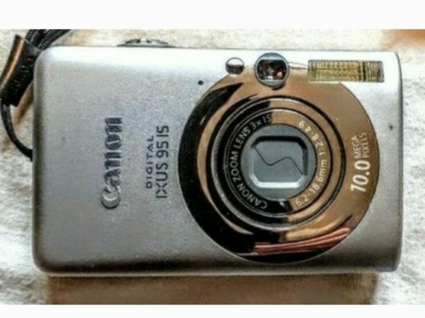 Canon IXUS 95IS Silver digital camera.