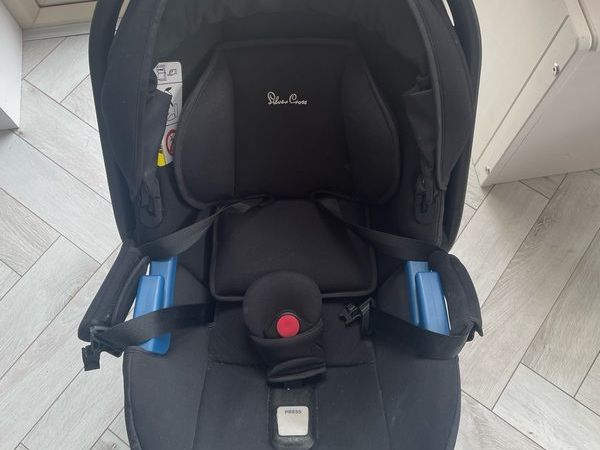 Silver Cross Car Seat and Isofix base