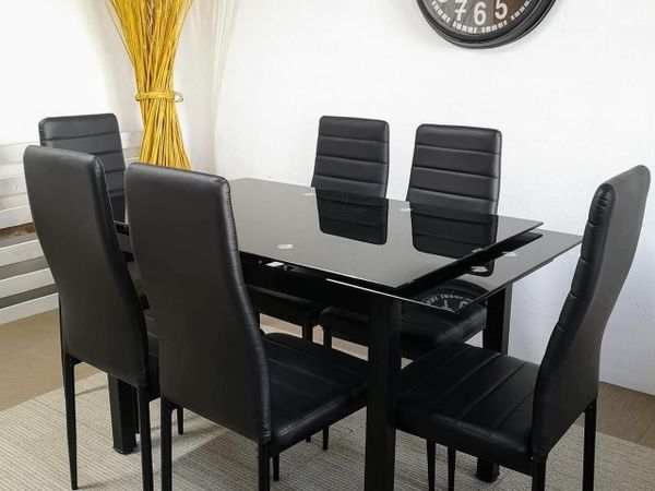 New black extendable dining table +6 chairs