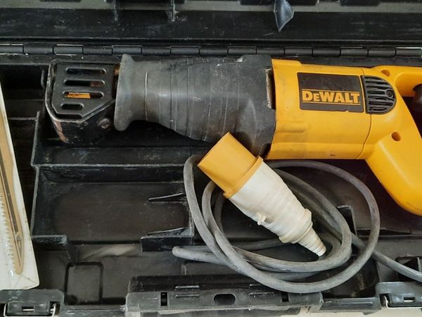 Dewalt DW303M Reciprocating saw 110v