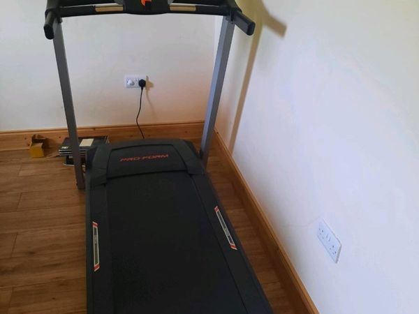 Proform 305 CST folding treadmill