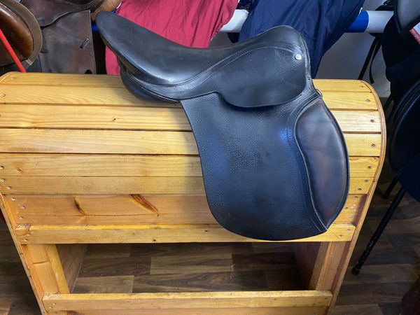 15” wide pony leather saddle
