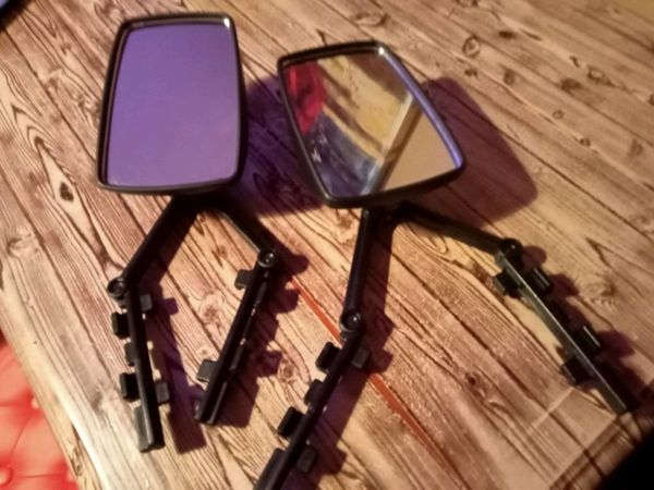 Pair of extension mirrors