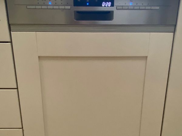 Siemens Dishwasher (Semi Integrated)