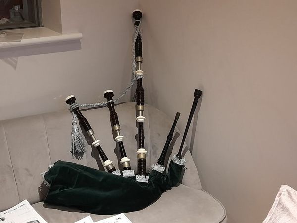 Bagpipes.  Sheppard S/4