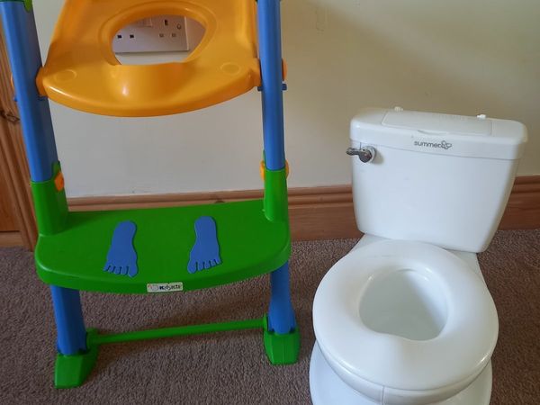 Potty training toilet with flushing toilet noise and seat for big toilet