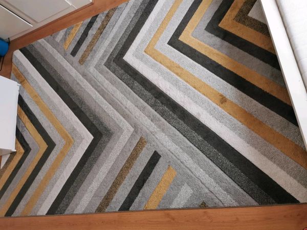 Lovely carpet 200x300