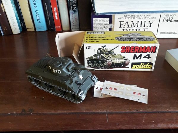 Corgi Solido WW2 American Sherman Tank