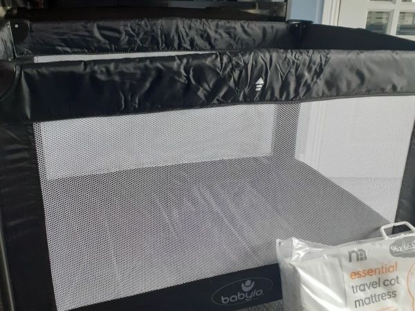 Travel cot and mattress