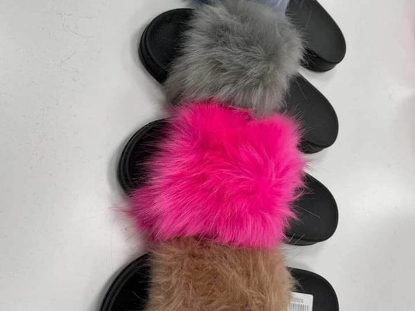 Fluffy fur slippers size 37-41 size 4-8