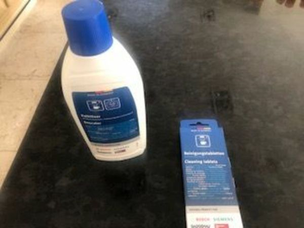 Cleaning Tablets and Descaling Liquid