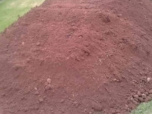 Good quality riddled topsoil for sale delivered