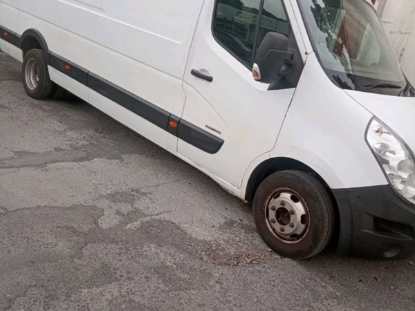 Renault master twin wheel base high roof