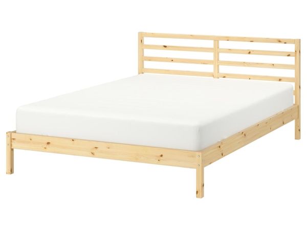 Double bed frame 4,6 ft €120