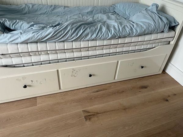 Ikea day bed