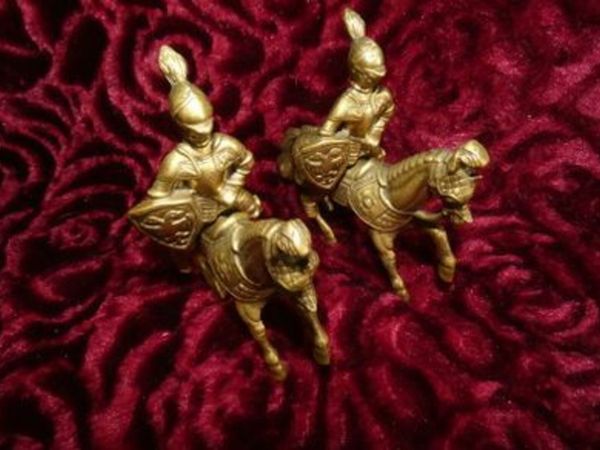 Vintage Brass Lacquered Pair of Knights on Horses Figurines