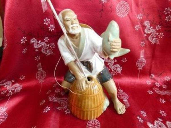Vintage Oriental Shiwan Chinese Fisherman Clay Figurine/Statue