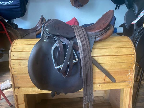 17” brown leather general purpose saddle