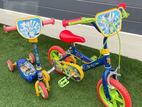 Toy story bike and scooter