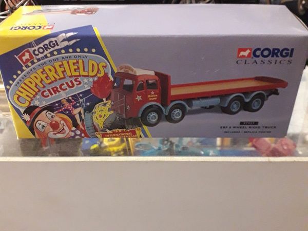 Corgi Chipperfields Circus ERF 8 Wheeled Truck