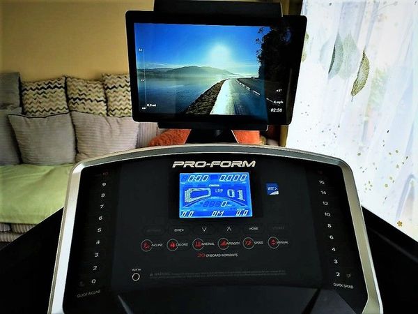 Professional treadmill ProForm Power 525i