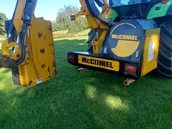McConnell 6500t hedge cutter with 2300 hours