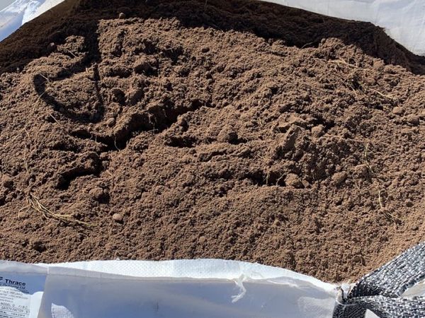 Top quality screened topsoil for sale