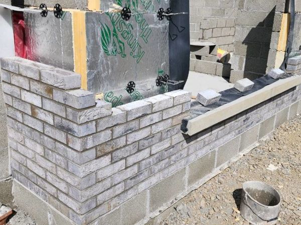 Brick/blocklayer available