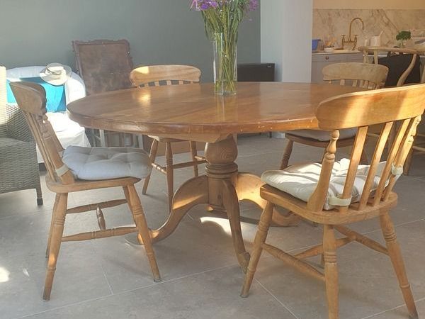 Strawbridge 5ft round kitchen table and 5 pine chairs