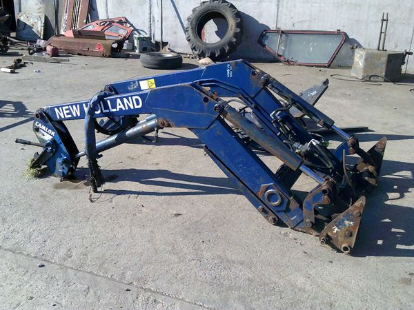 NEW HOLLAND LOADER TO SUIT A T7200