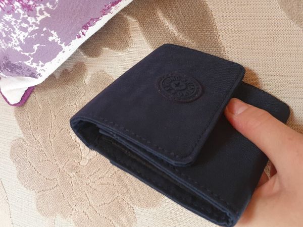 Kipling wallet ....like new