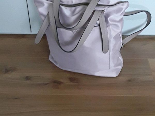 Dusky pink backpack perfect condition