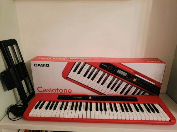 Casiotone CT-S200 (61key) keyboard piano. Like new