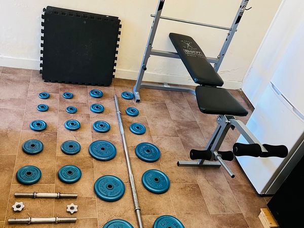 Body Sculpture bench and weights set barbell dumb